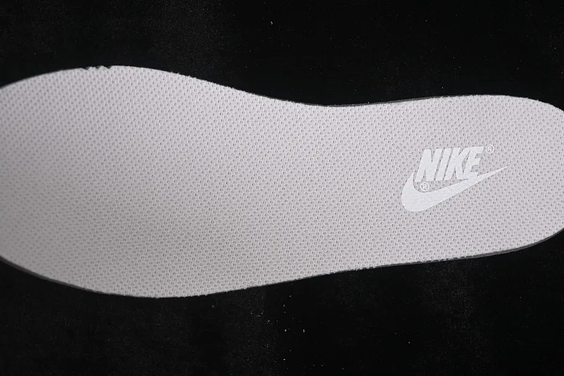 All categories Nk SB Dunk Series Nk SB Dunk Low low-top sneakers Nike SB Dunk Low Year of the Horse Yunyanfen low-top casual sneakers IO4244-100